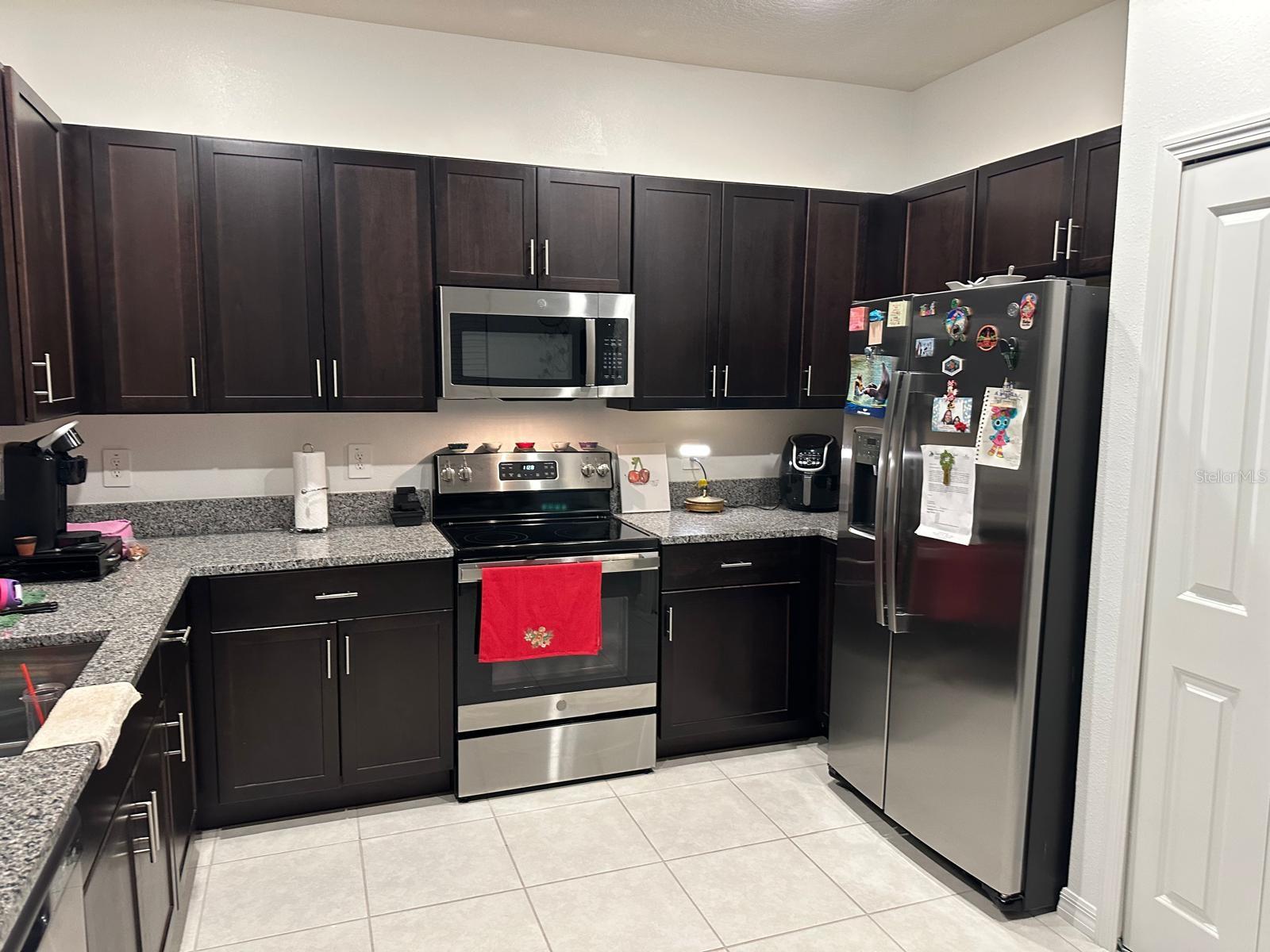 SOUTH SHORE POINTE - Residential