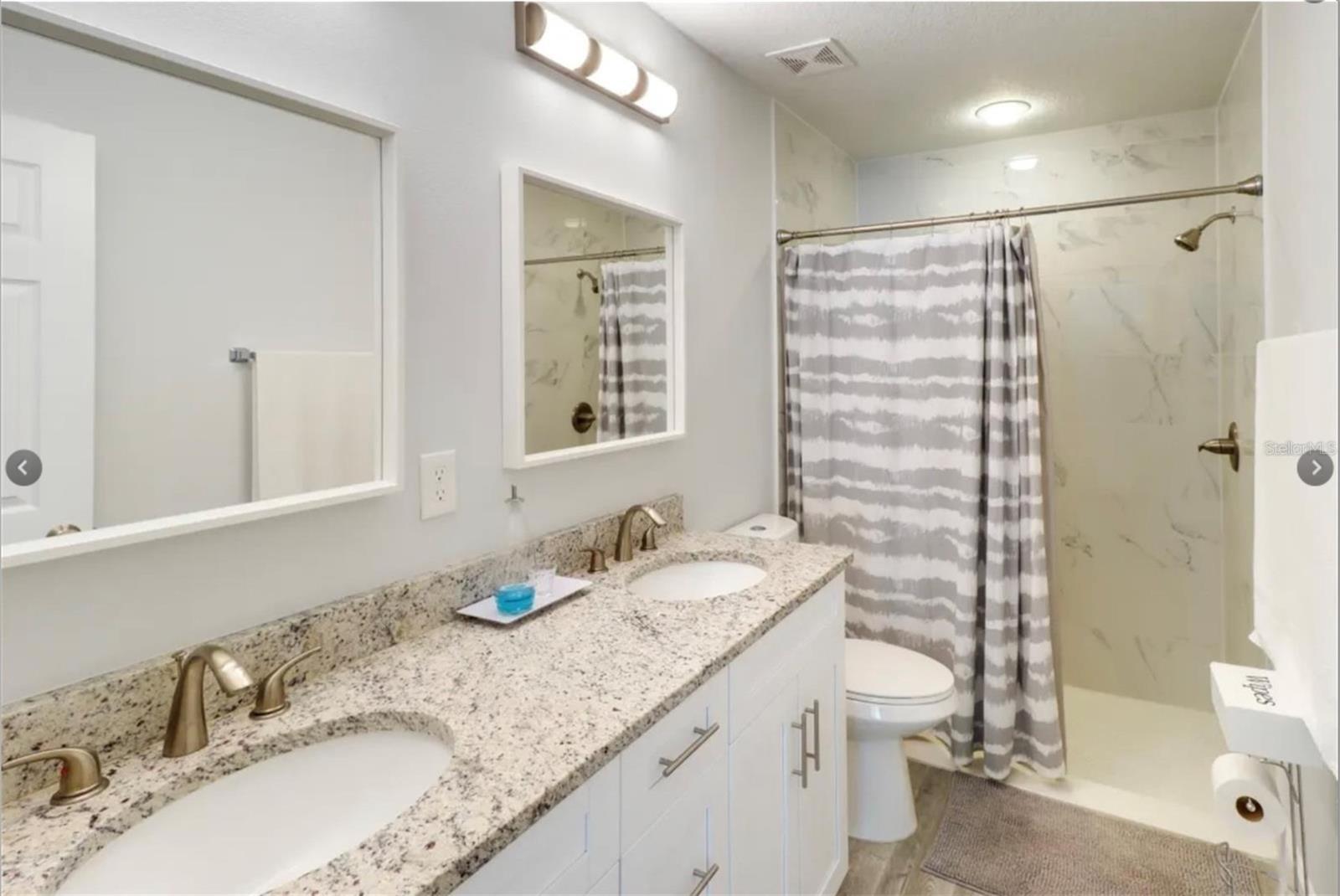 MARION OAKS UN 03 - Residential Lease