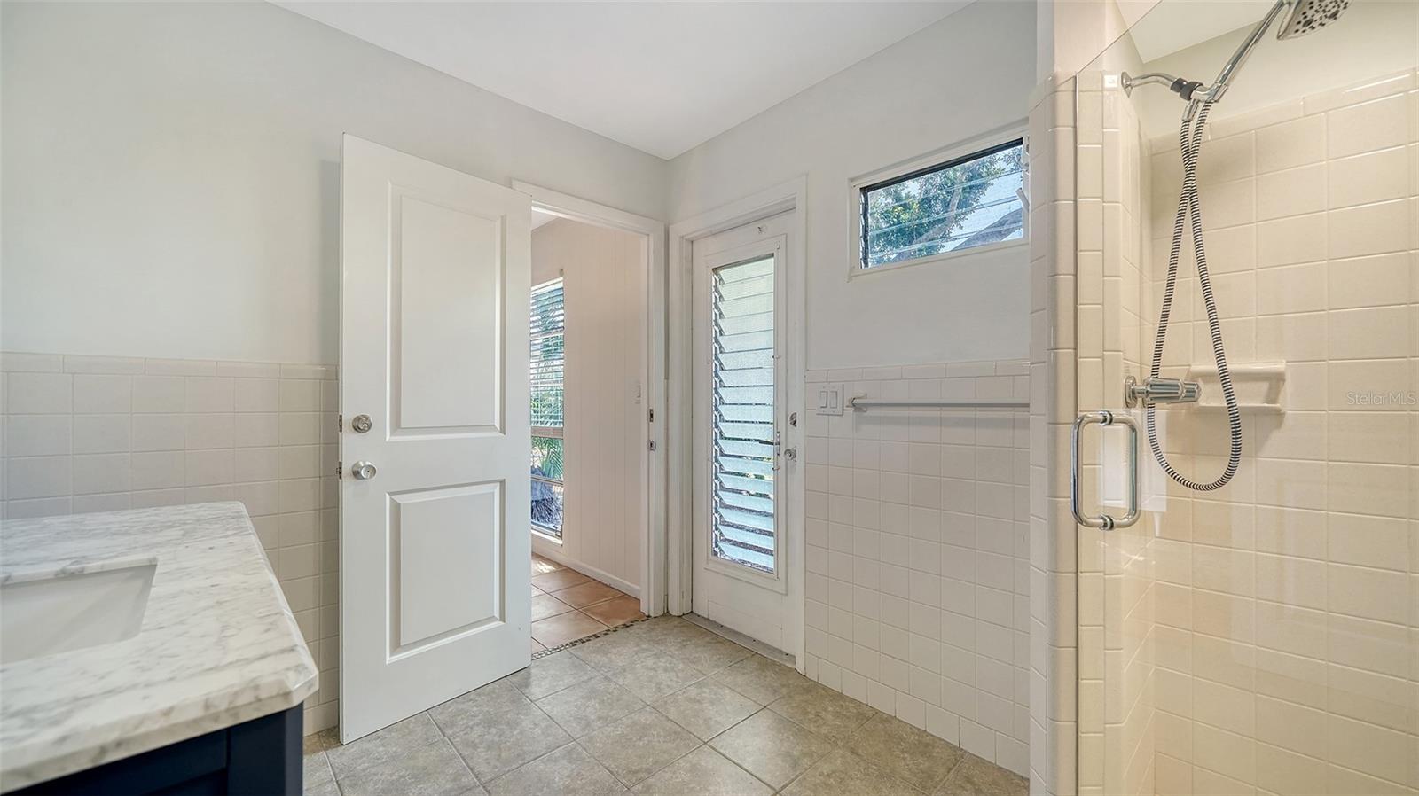 CORAL COVE - Residential Lease