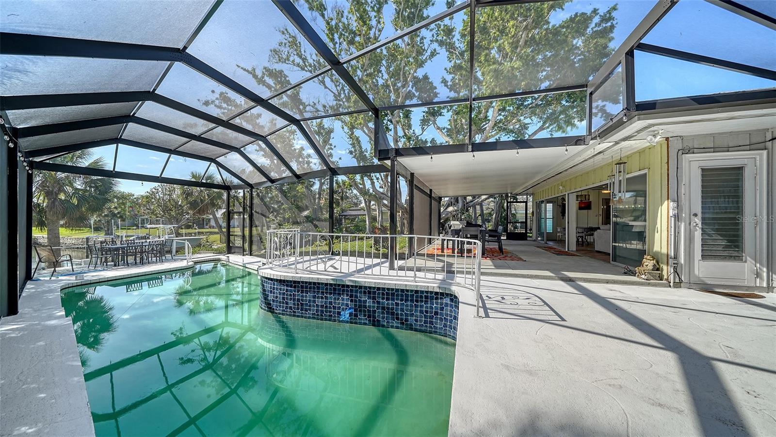 CORAL COVE - Residential Lease