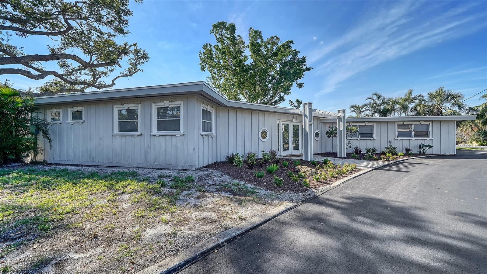 CORAL COVE - Residential Lease