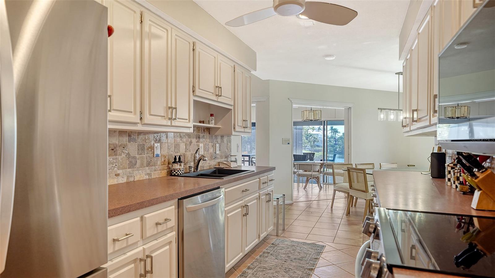 CORAL COVE - Residential Lease