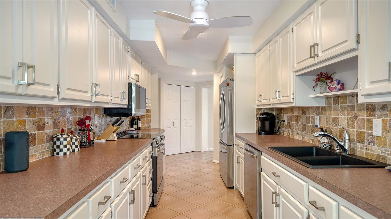 CORAL COVE - Residential Lease