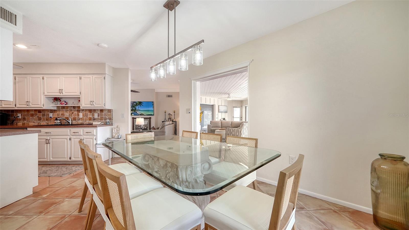 CORAL COVE - Residential Lease