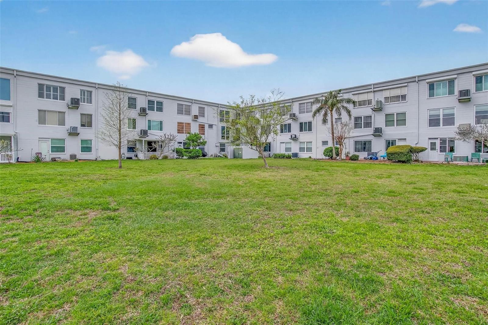 ON TOP OF THE WORLD - Residential