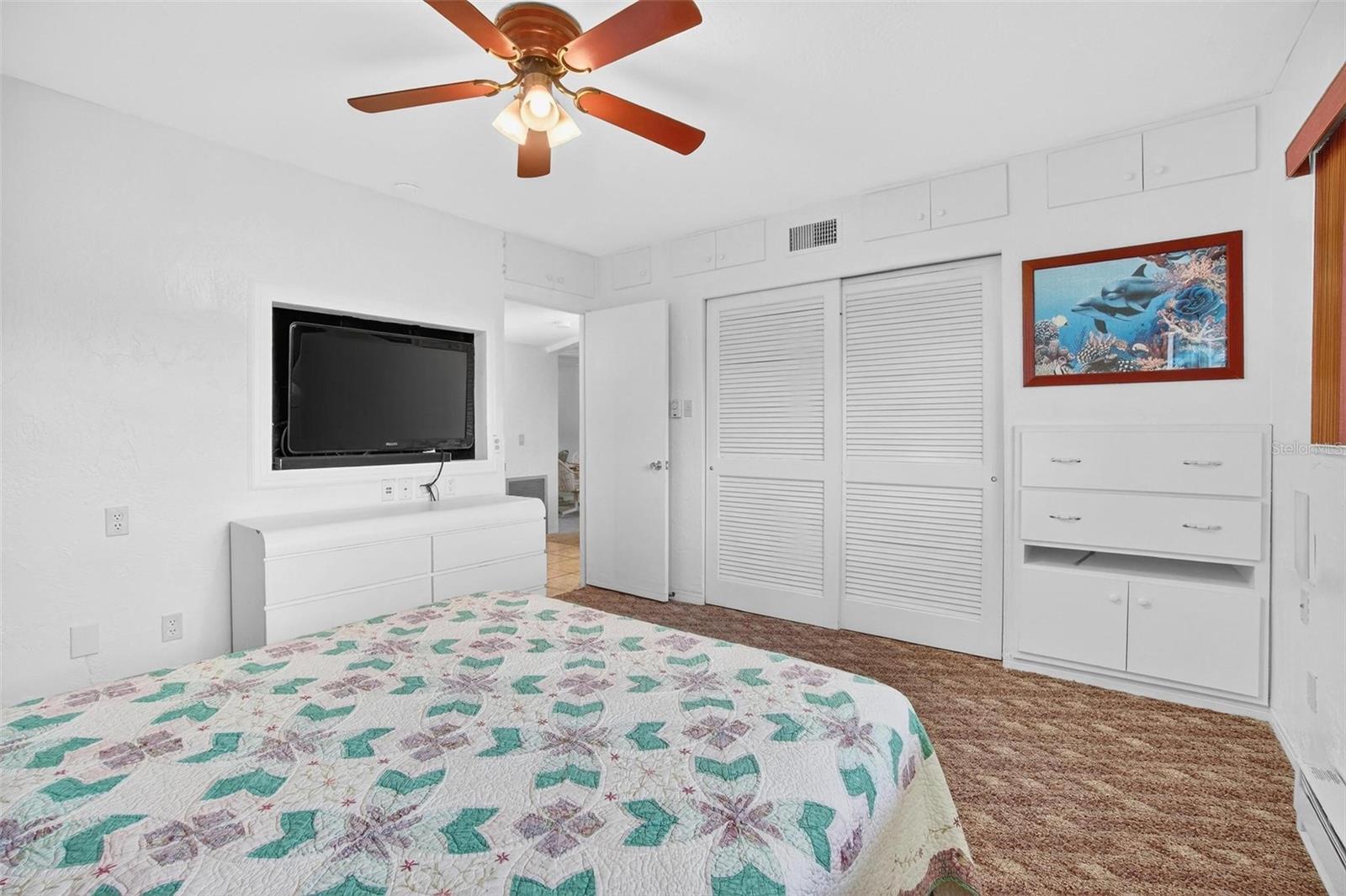 ON TOP OF THE WORLD - Residential