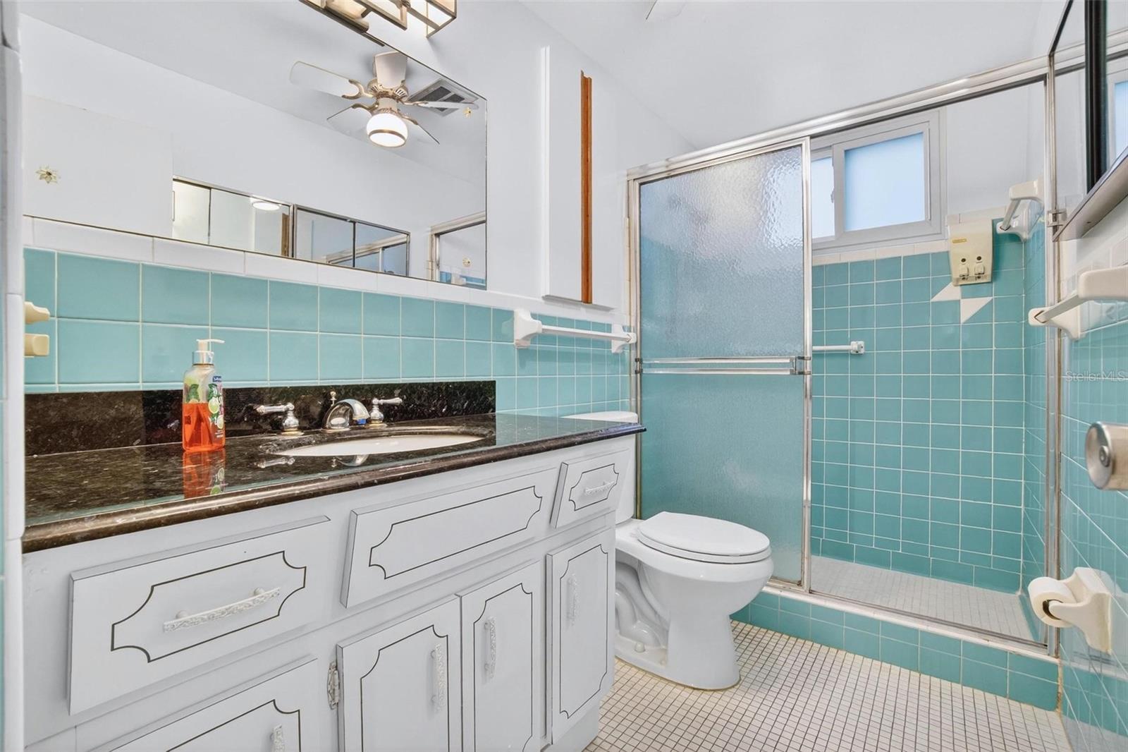 ON TOP OF THE WORLD - Residential