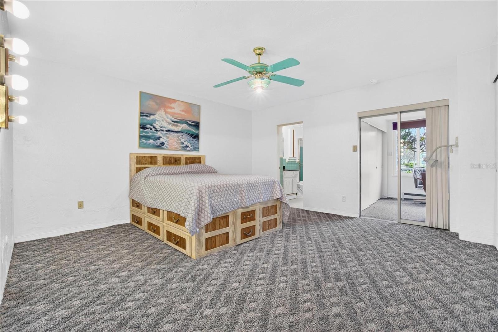 ON TOP OF THE WORLD - Residential