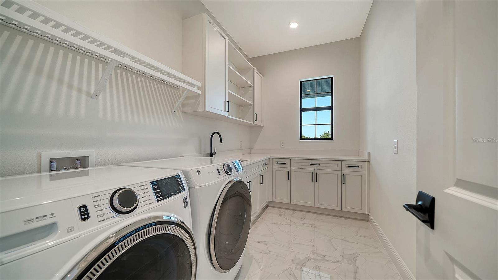 TIDELINE - Residential