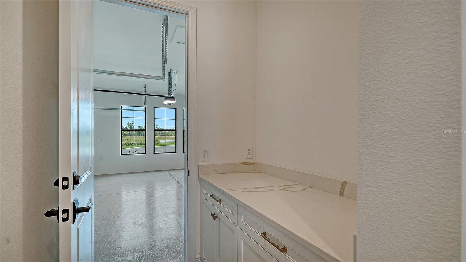 TIDELINE - Residential