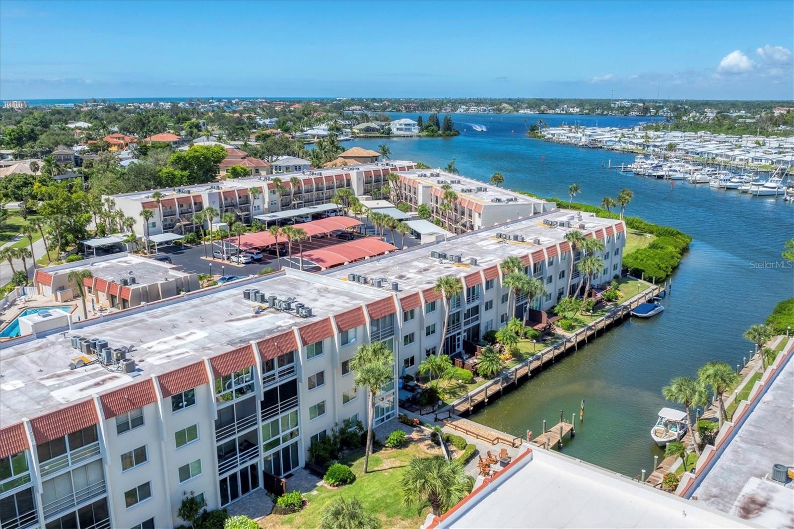 BELLA COSTA II - Residential