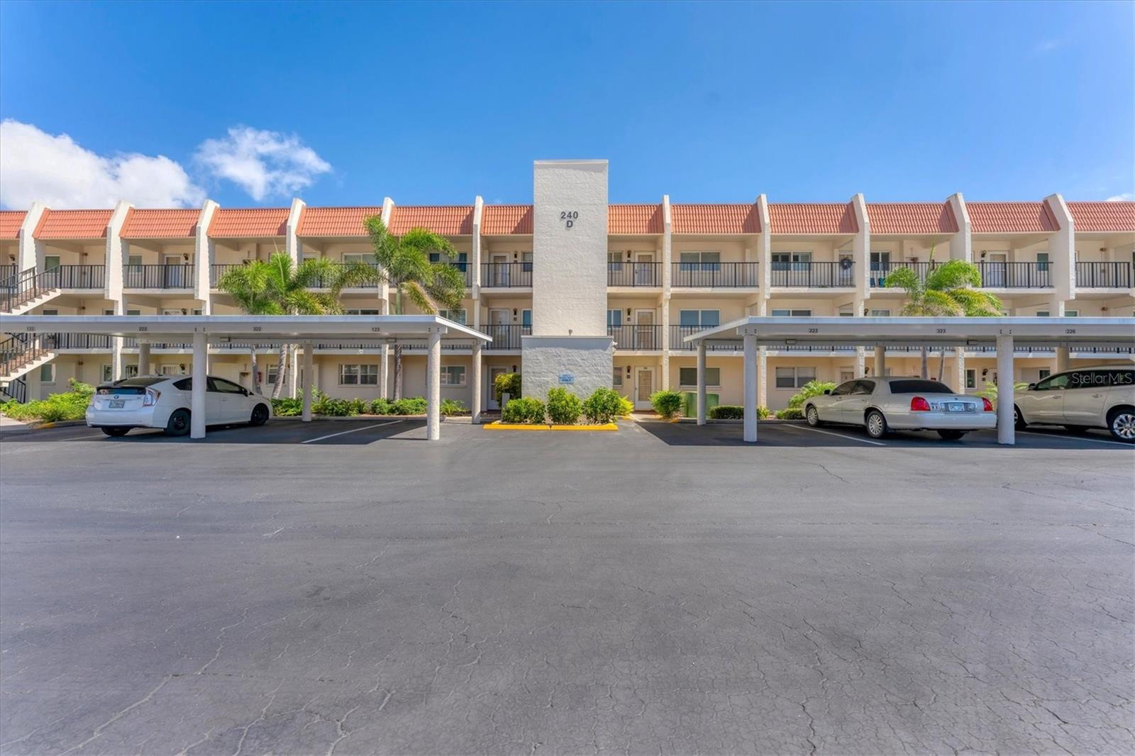 BELLA COSTA II - Residential