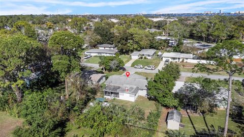 A home in SOUTH DAYTONA