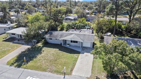 A home in SOUTH DAYTONA