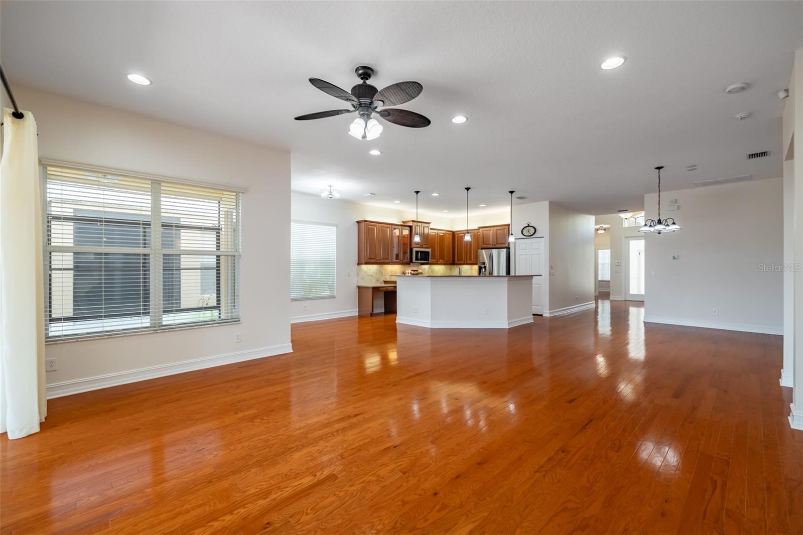 4943 SANDY BROOK CIRCLE