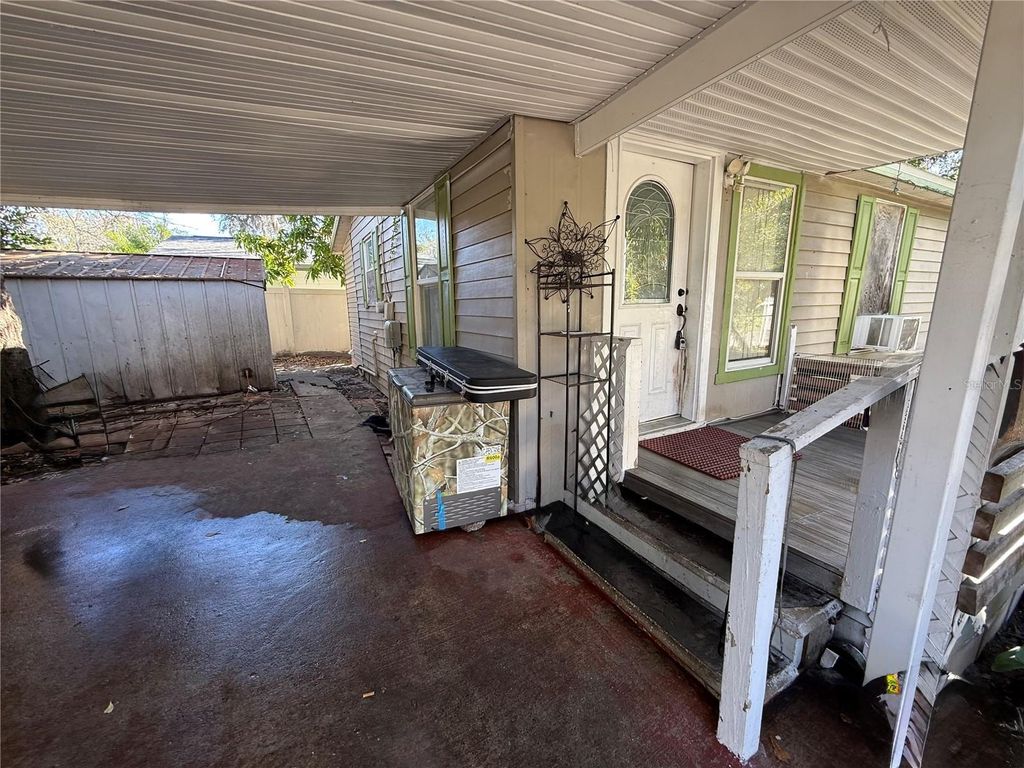 Photo of 10 Mays Street, Plant City, FL 33563 (MLS # TB8460136)