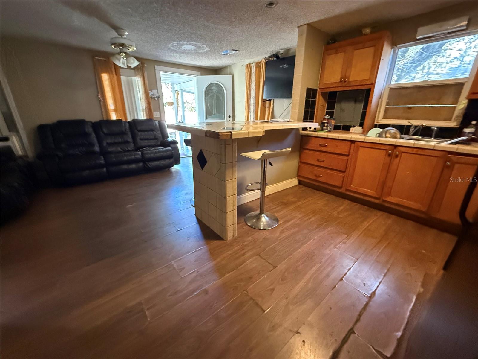 PINECREST - Residential