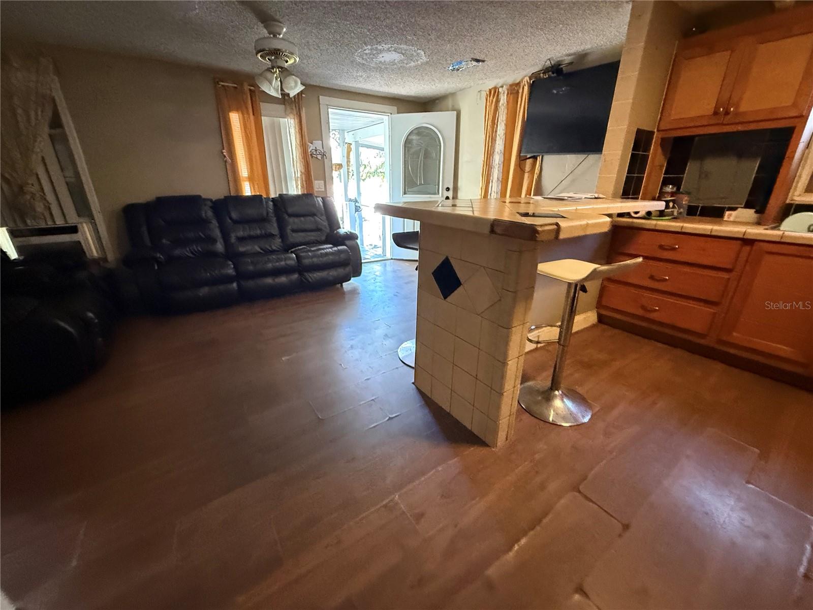 PINECREST - Residential