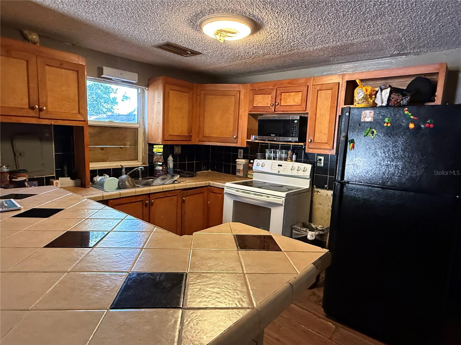 PINECREST - Residential