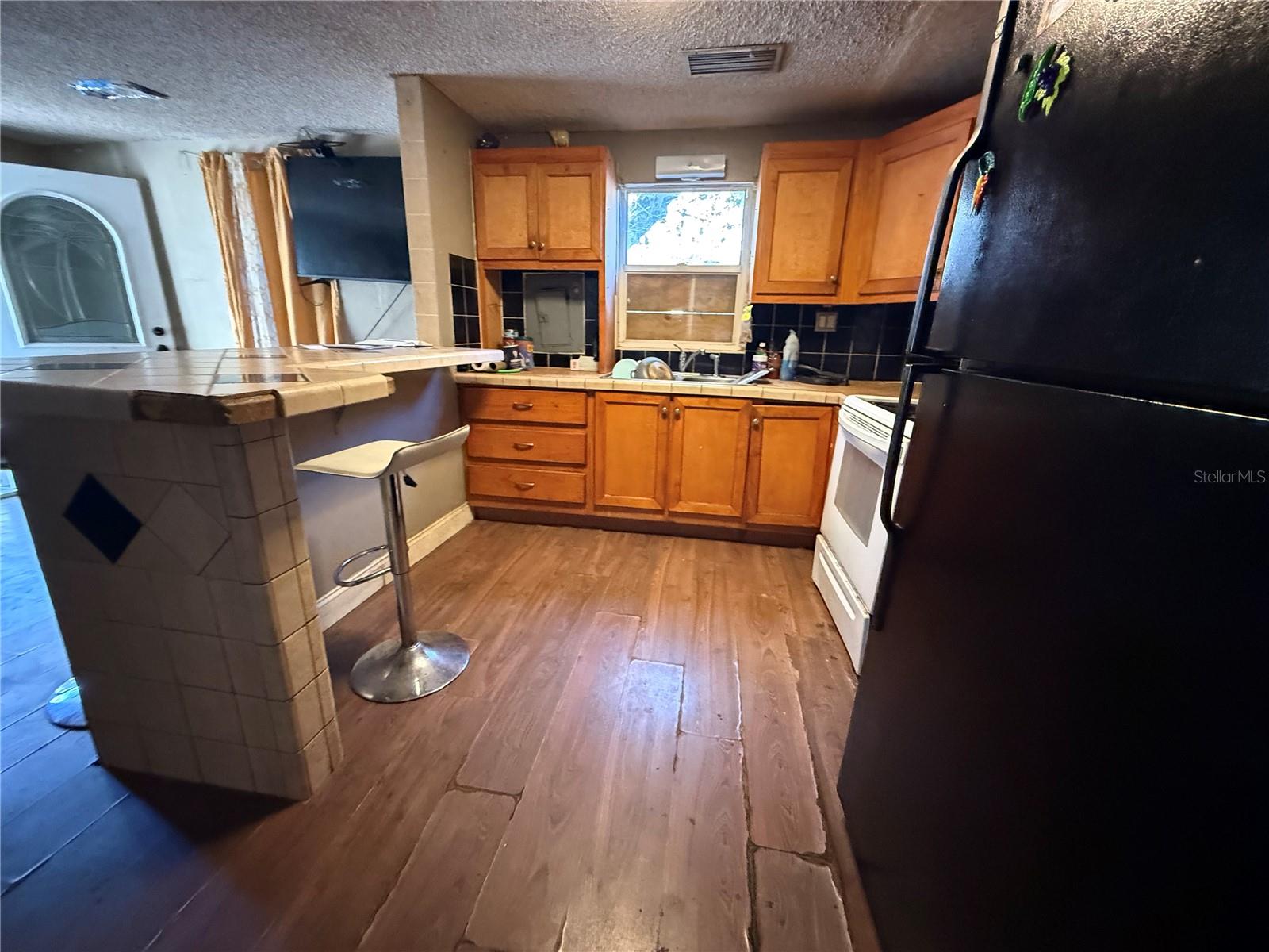 PINECREST - Residential