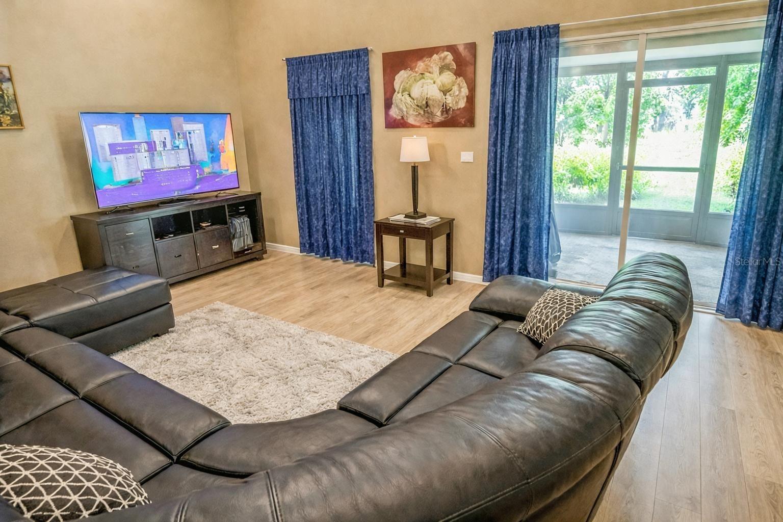 GROVELAND MARINA DEL REY PH 01 - Residential