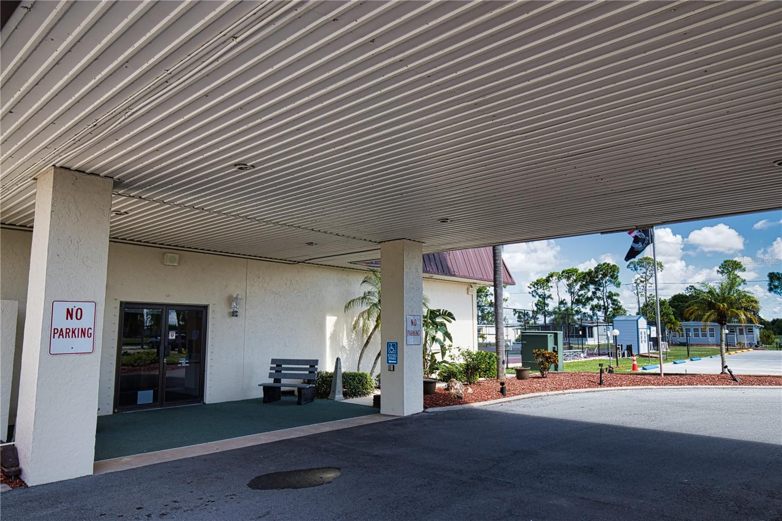 LA CASA MHP CO-OP - Residential