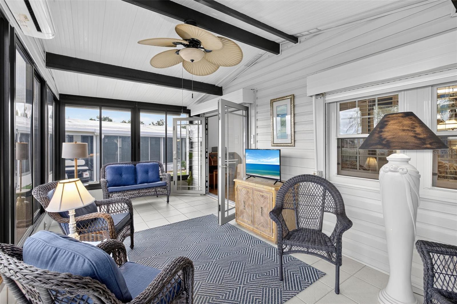 LA CASA MHP CO-OP - Residential