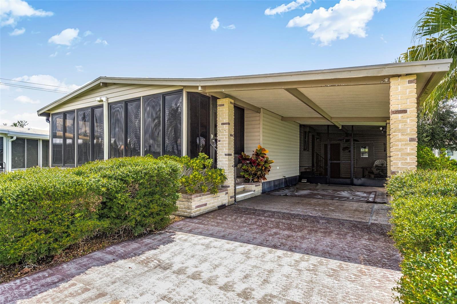 LA CASA MHP CO-OP - Residential