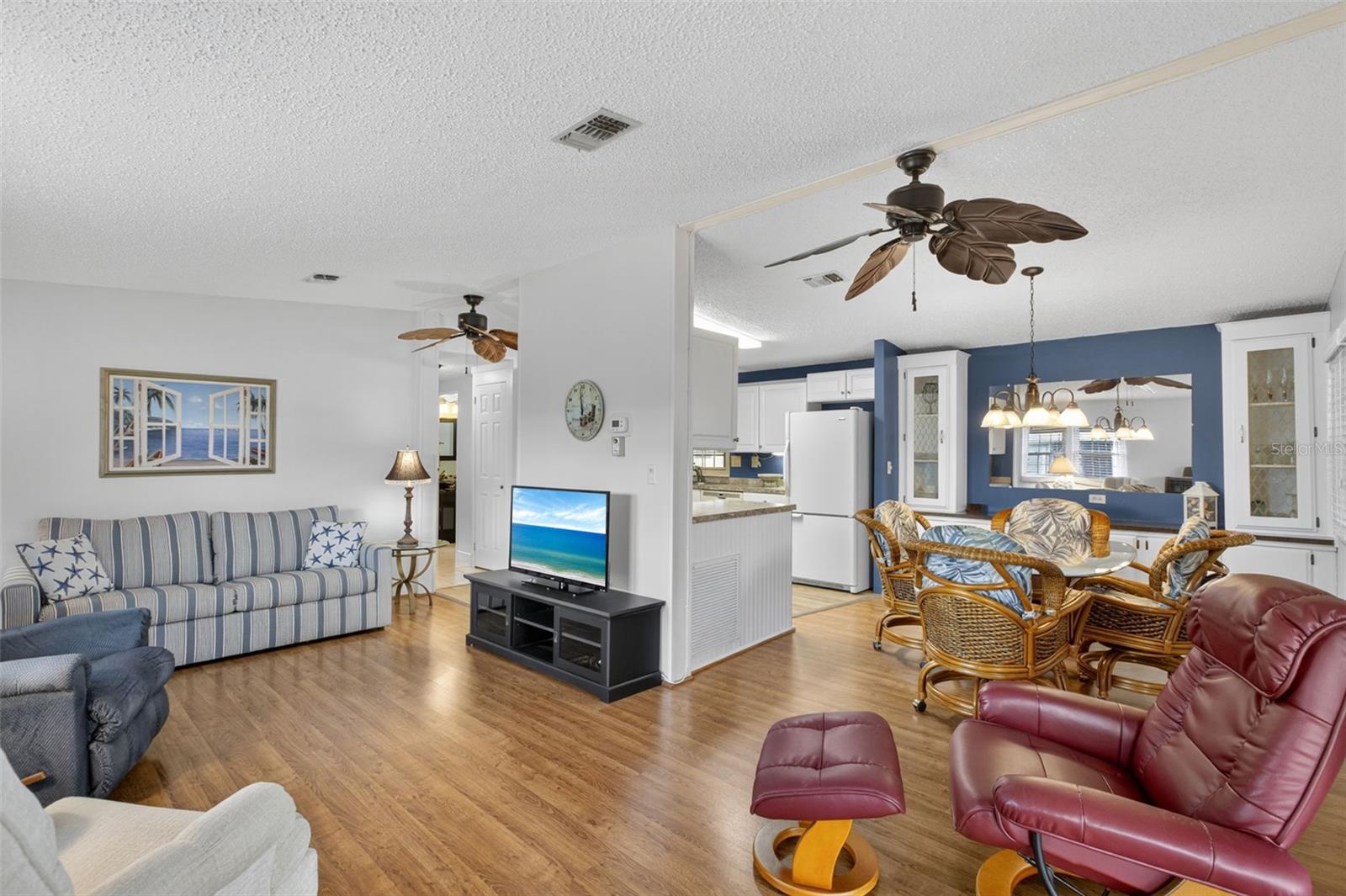 LA CASA MHP CO-OP - Residential