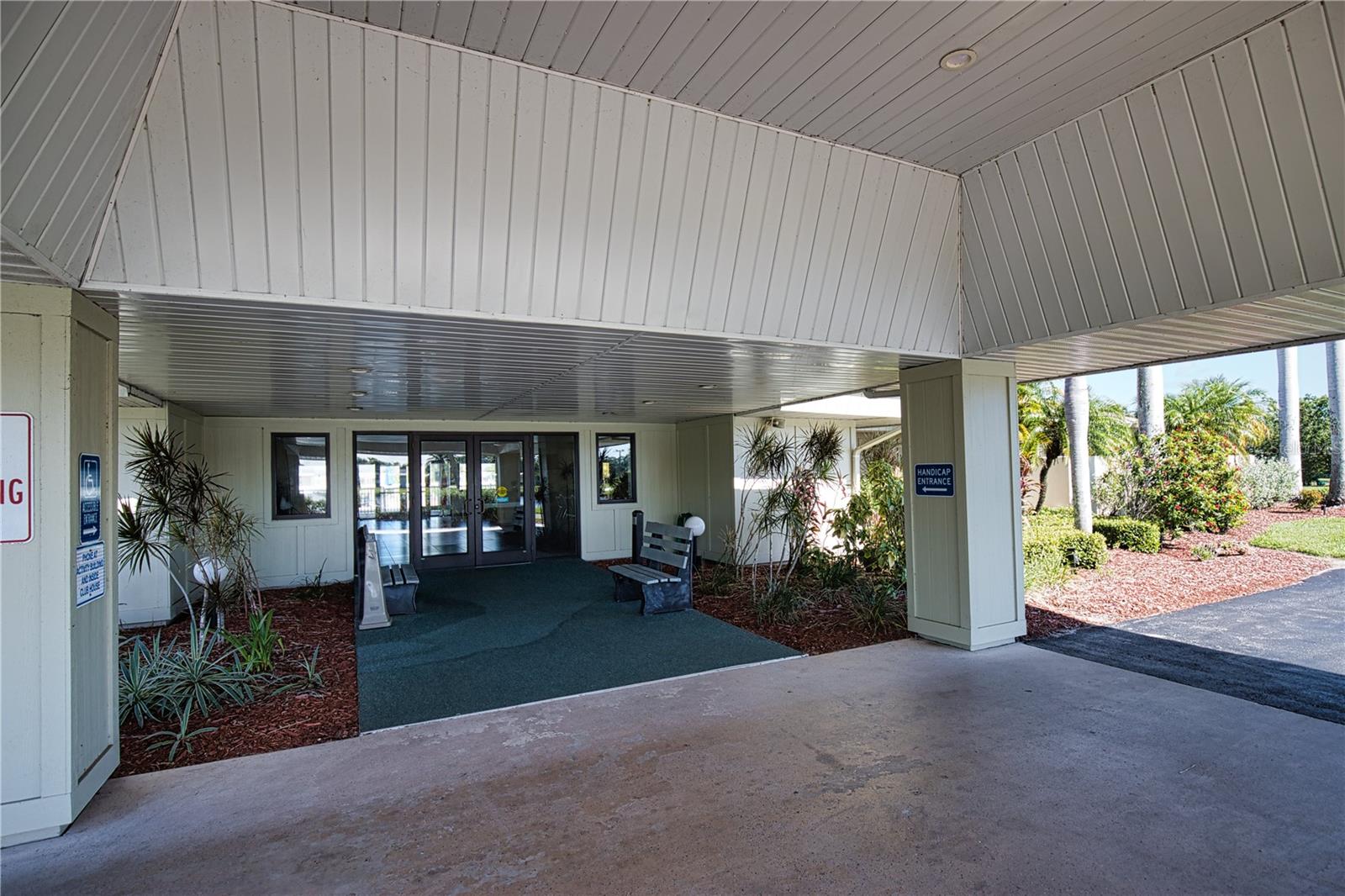 LA CASA MHP CO-OP - Residential