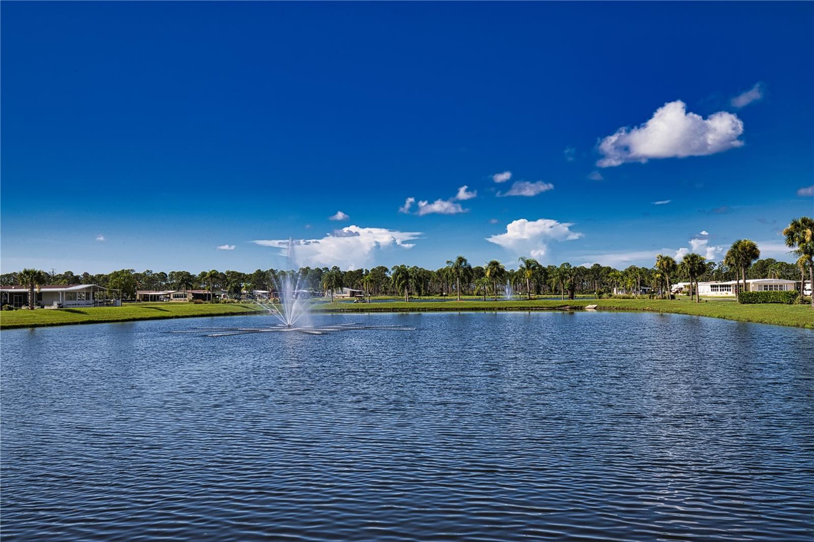 LA CASA MHP CO-OP - Residential