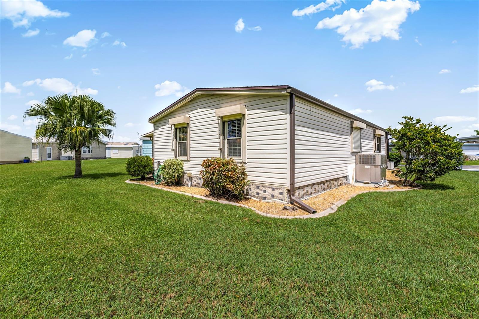 LA CASA MHP CO-OP - Residential