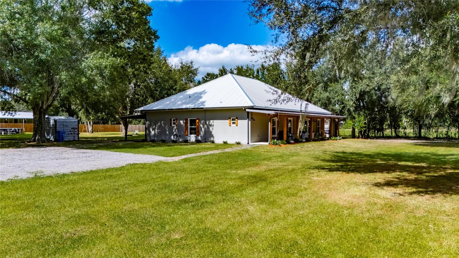 TEMPLE PINES - Residential