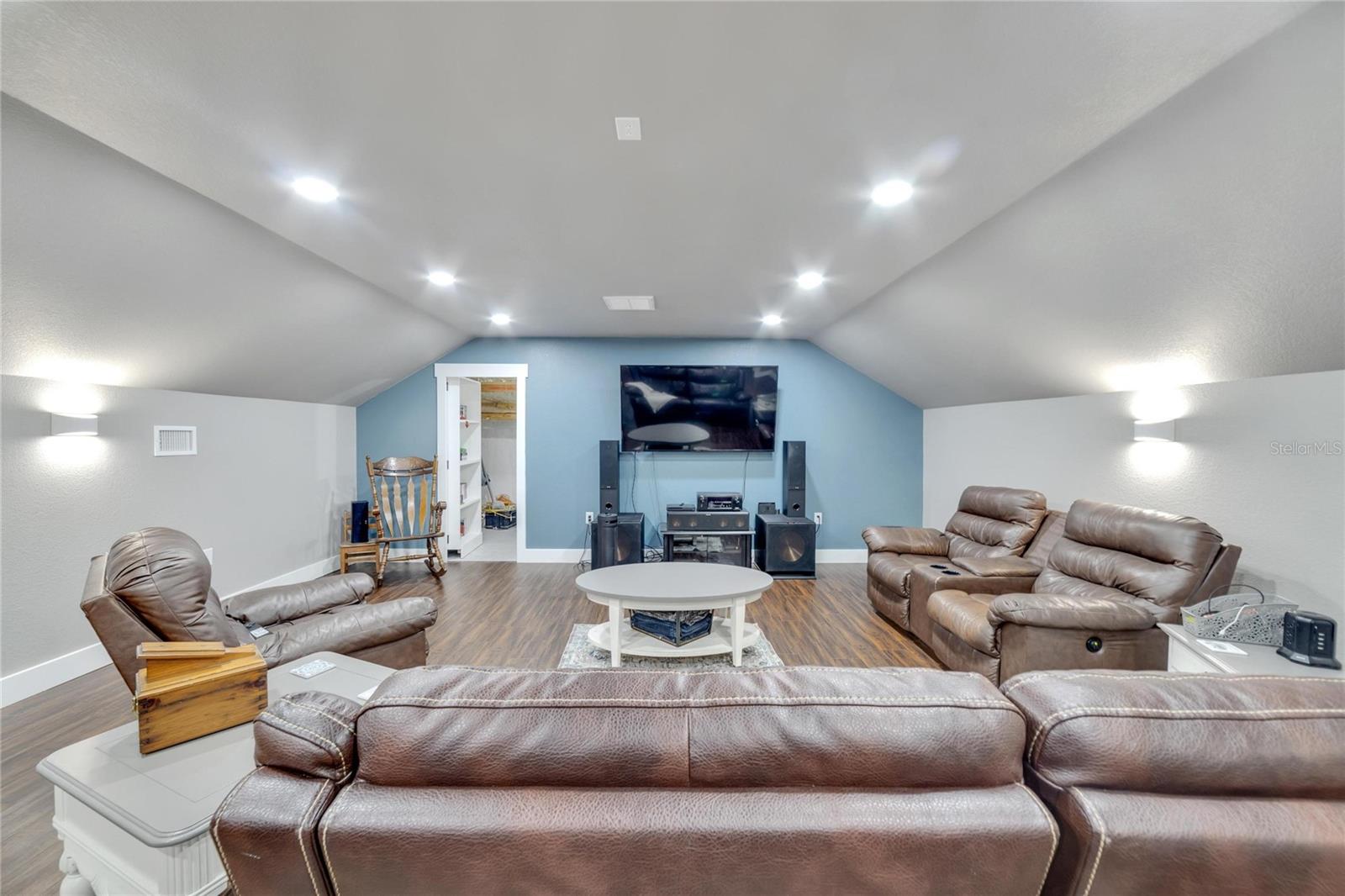 TEMPLE PINES - Residential