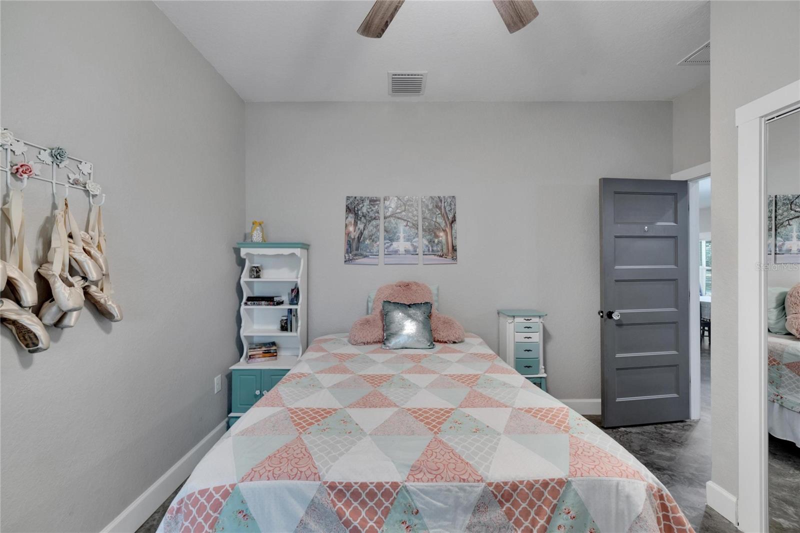 TEMPLE PINES - Residential