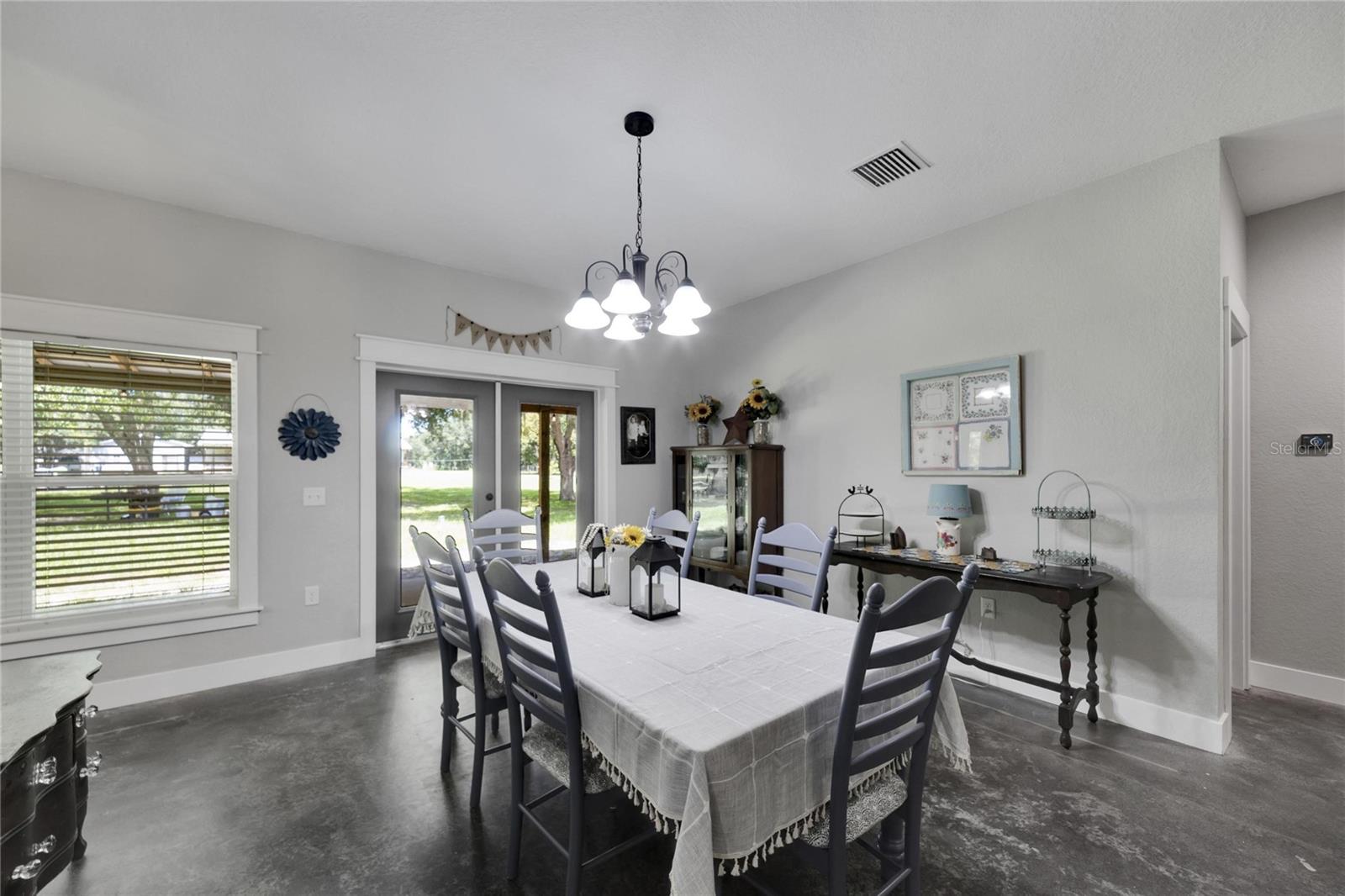 TEMPLE PINES - Residential