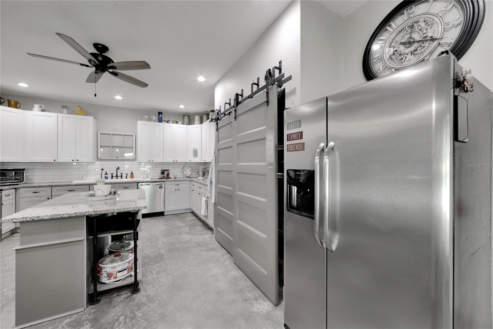 TEMPLE PINES - Residential