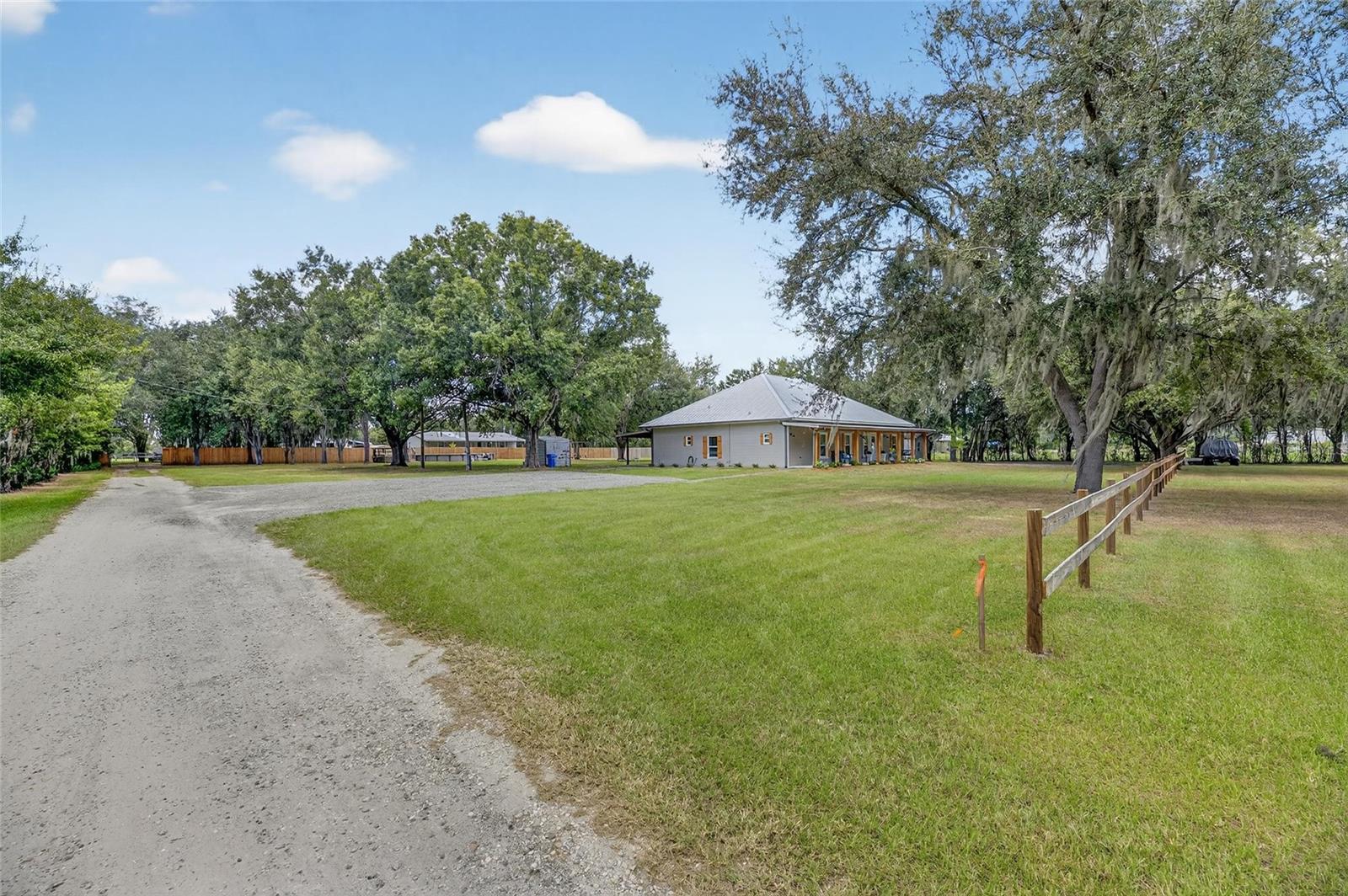 TEMPLE PINES - Residential