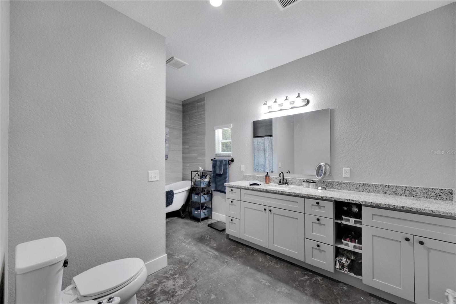 TEMPLE PINES - Residential