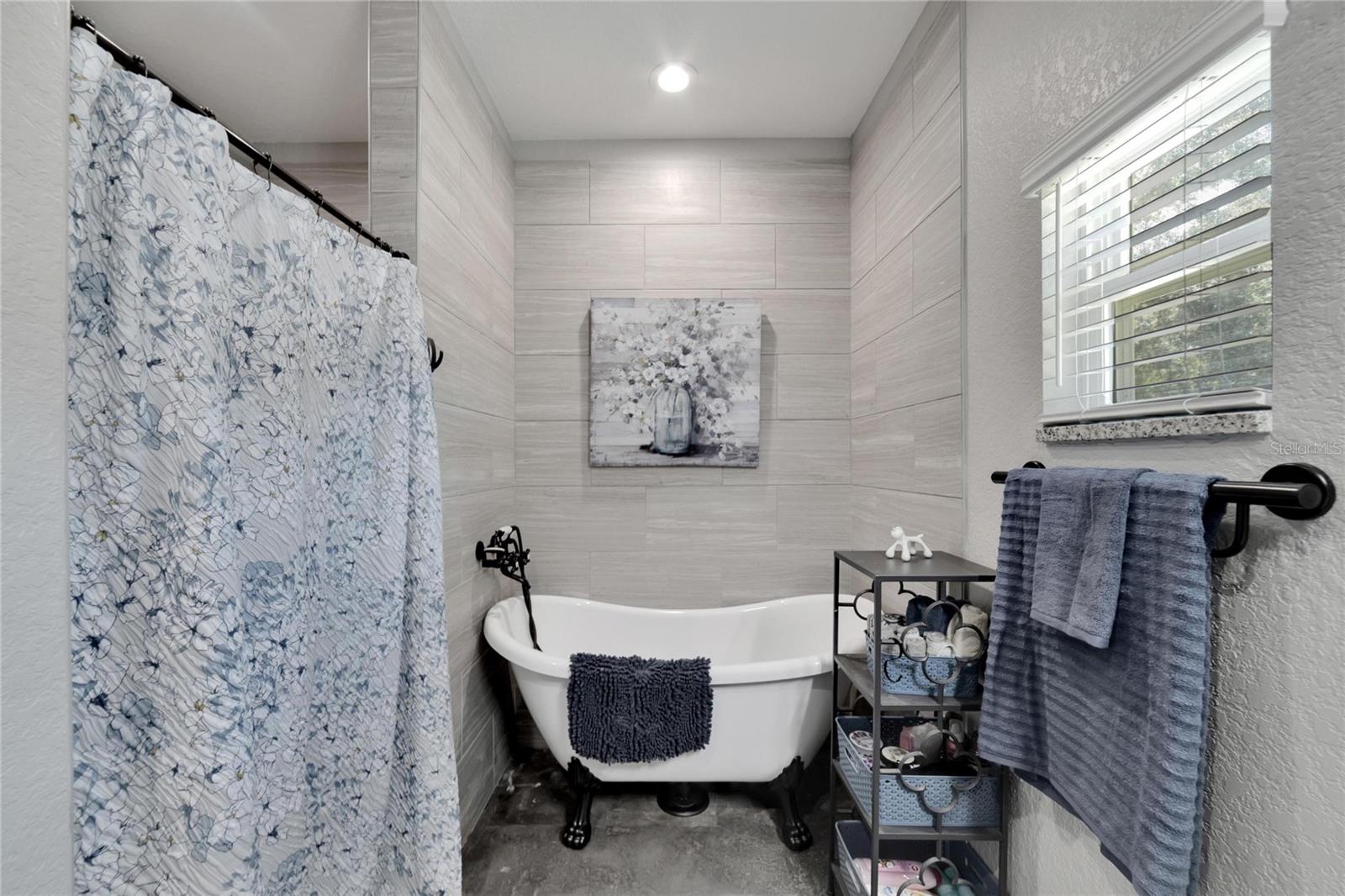 TEMPLE PINES - Residential