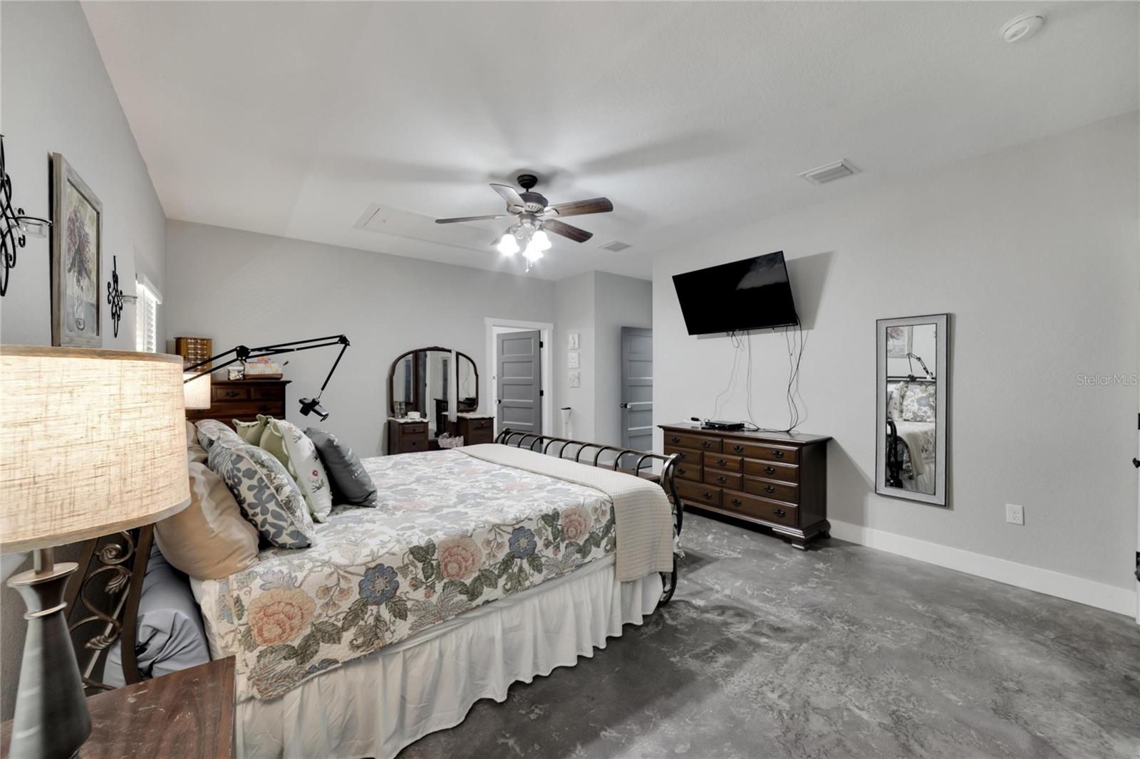 TEMPLE PINES - Residential