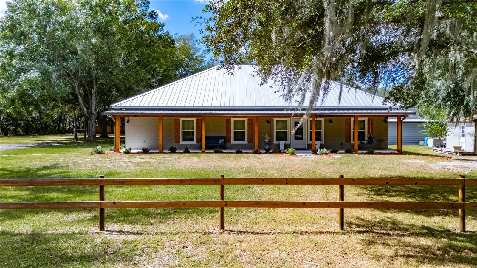 TEMPLE PINES - Residential