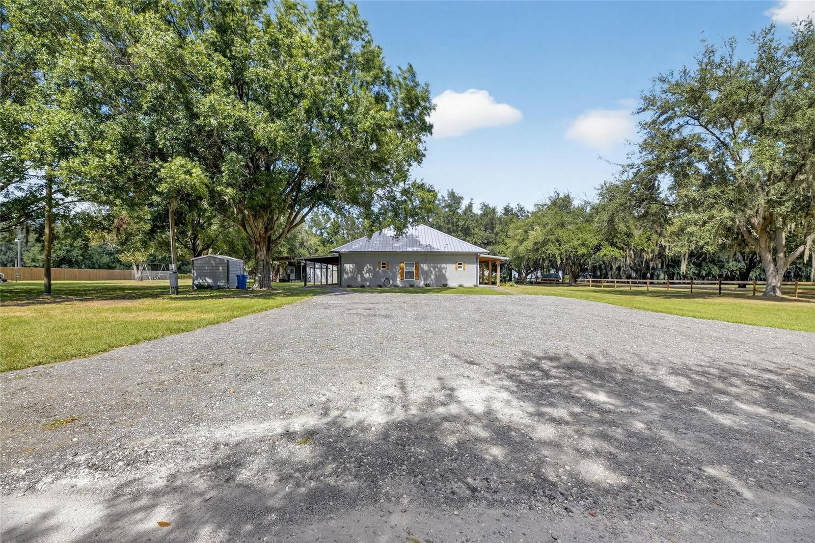 TEMPLE PINES - Residential