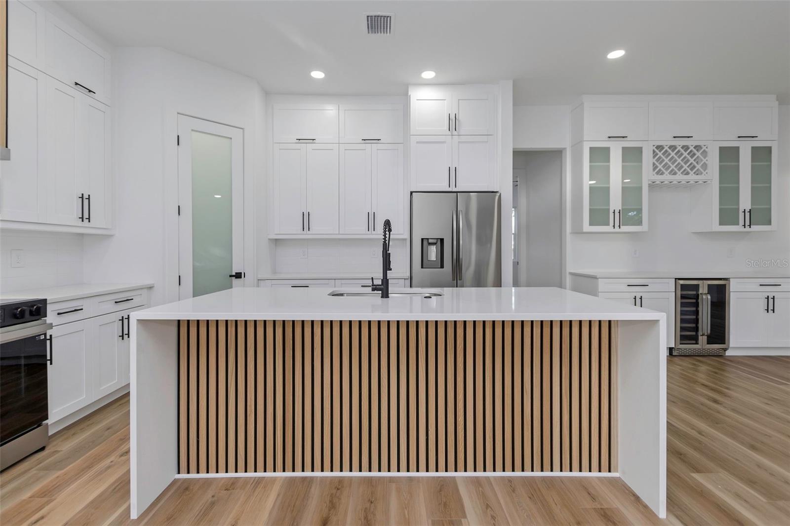 NEWPORT UNIT 1 - Residential