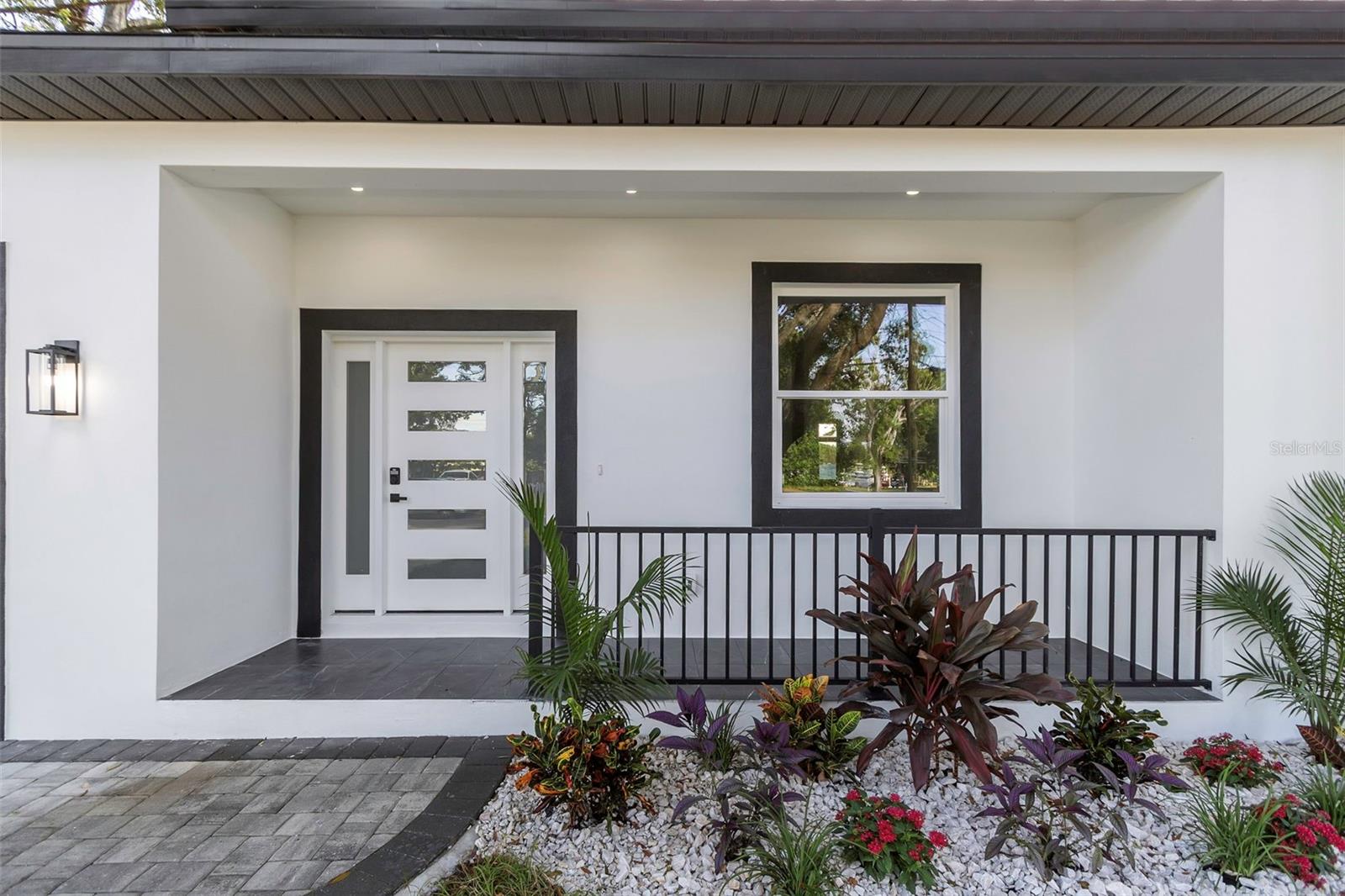 NEWPORT UNIT 1 - Residential