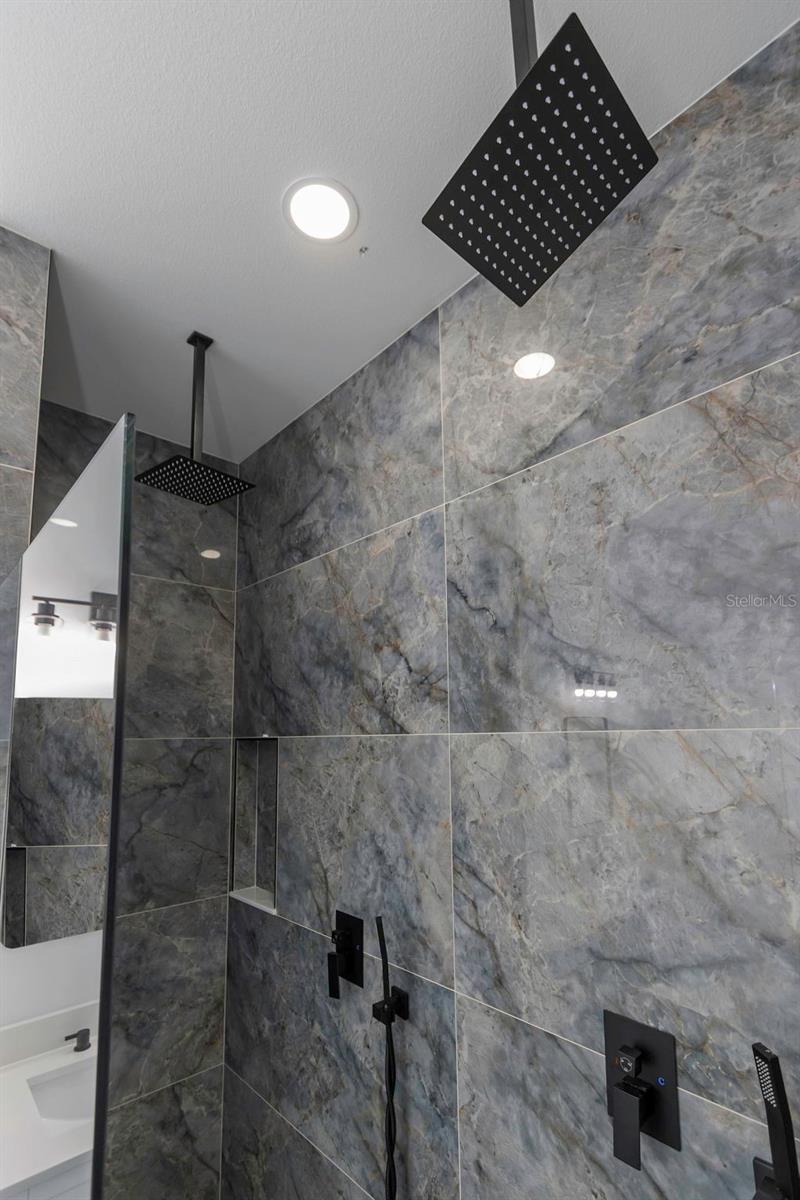 NEWPORT UNIT 1 - Residential