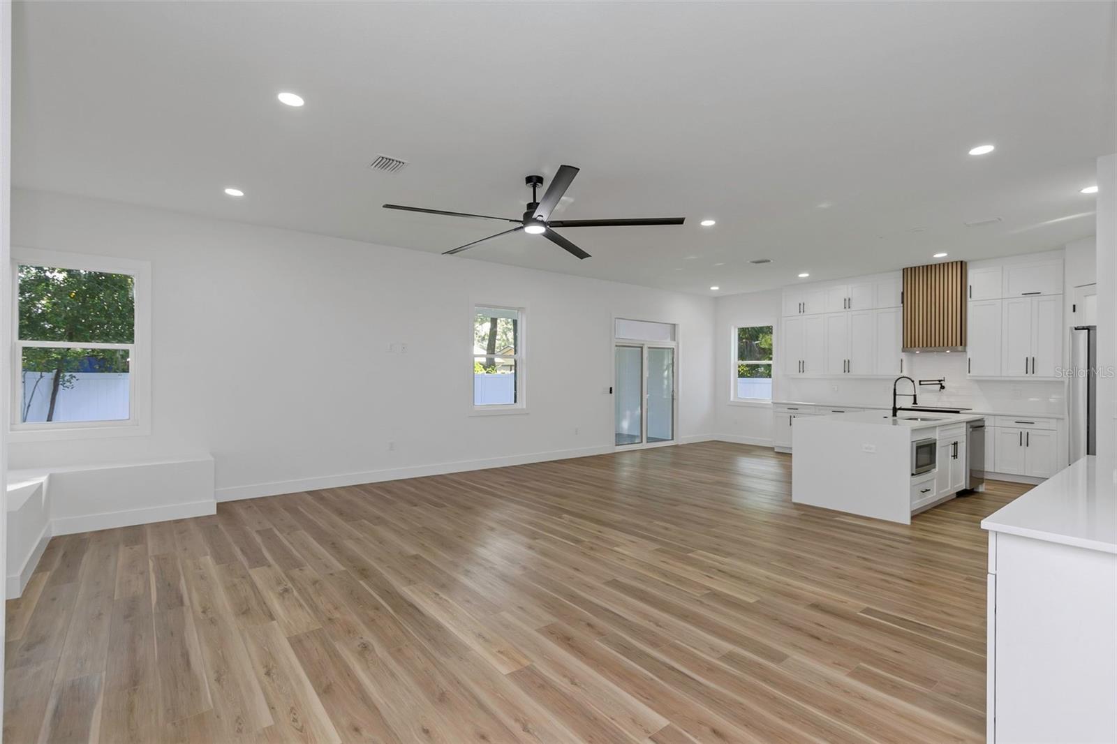 NEWPORT UNIT 1 - Residential