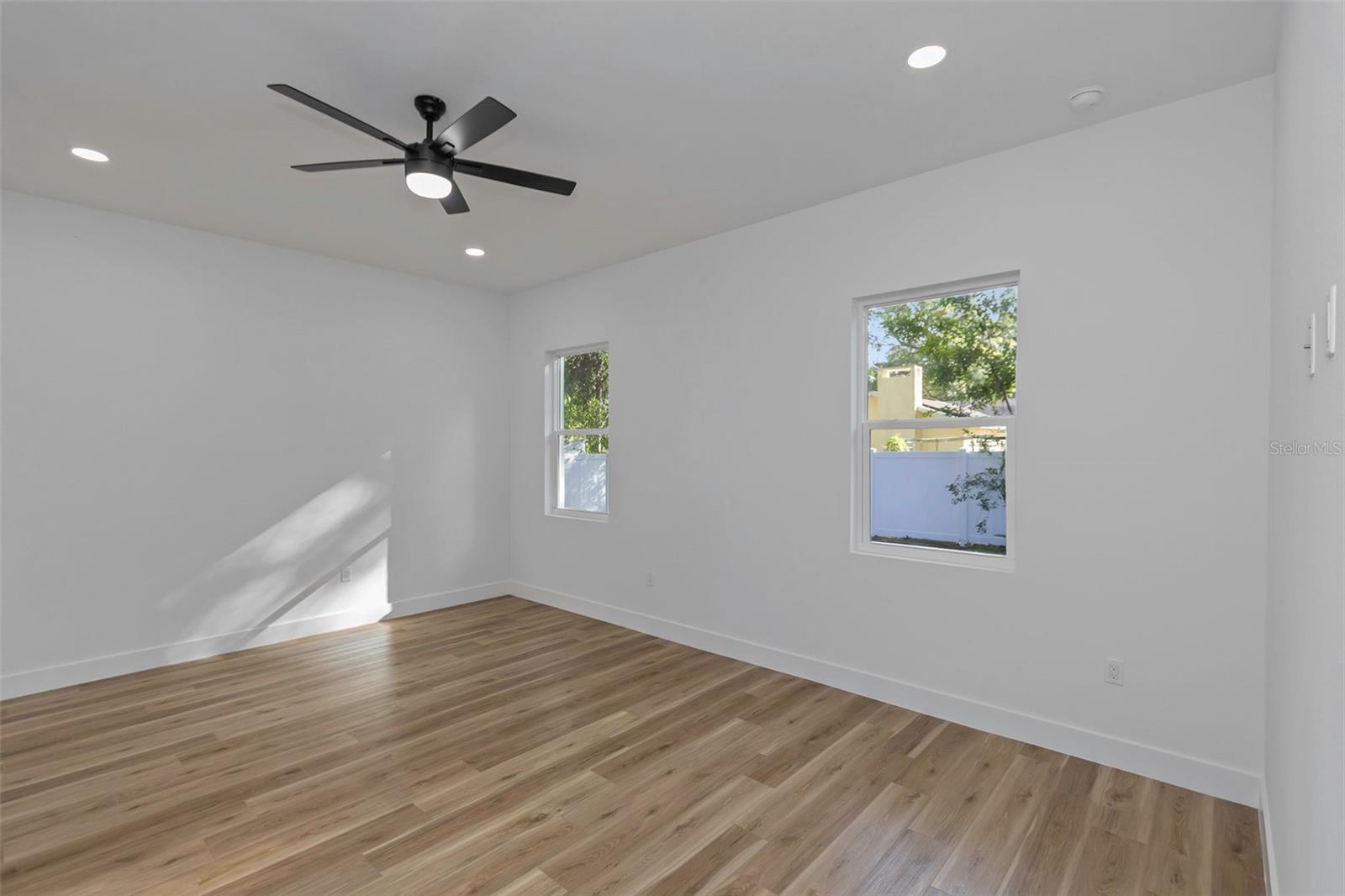 NEWPORT UNIT 1 - Residential