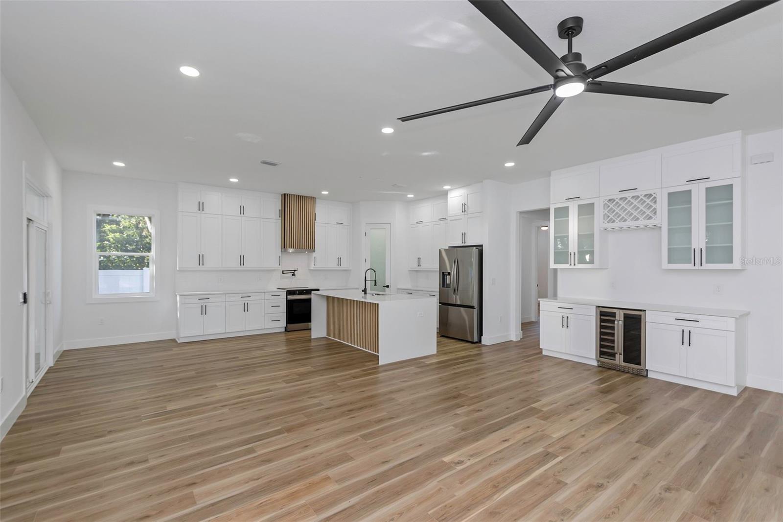 NEWPORT UNIT 1 - Residential