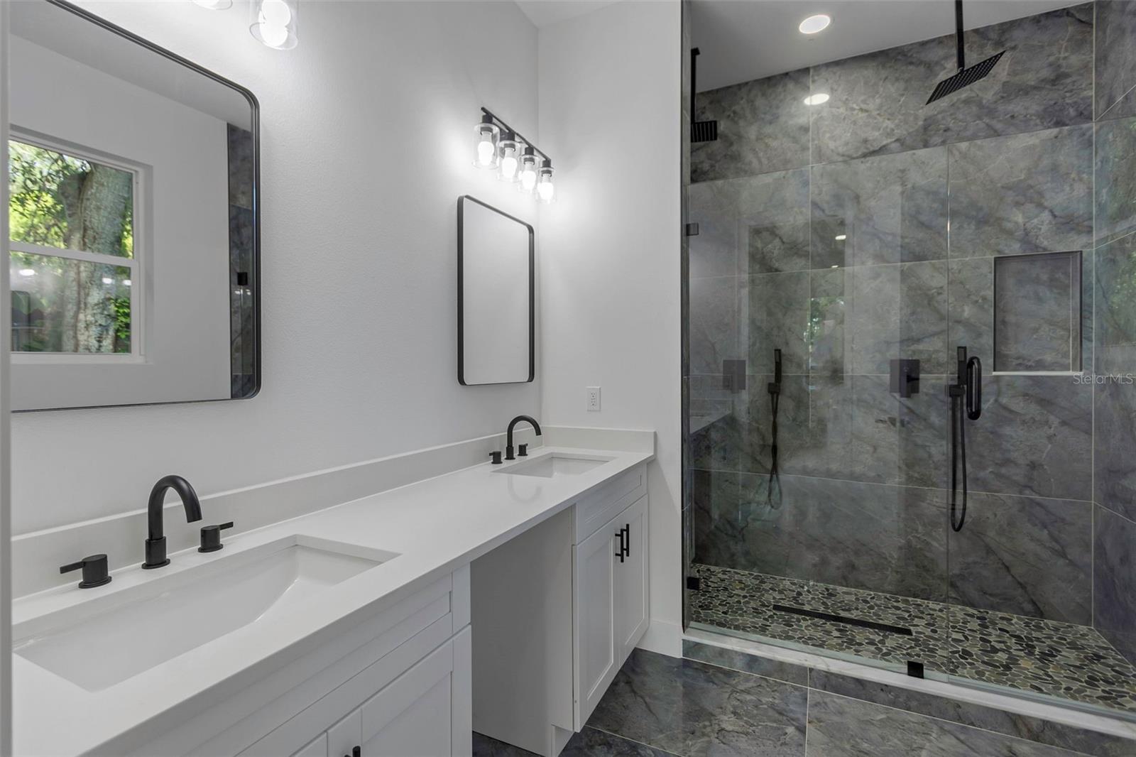 NEWPORT UNIT 1 - Residential